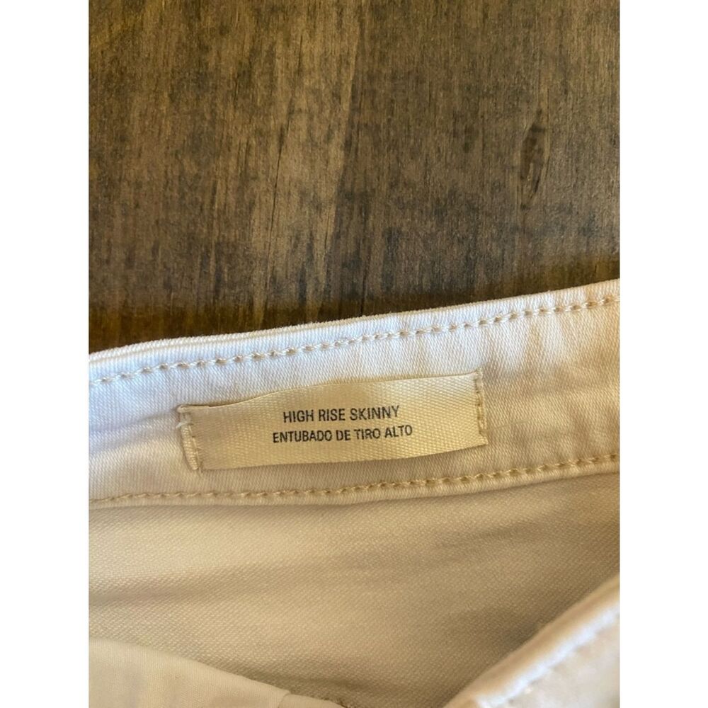 Universal Thread High-Rise Cream Button-Fly Jeans - Picture 5 of 6